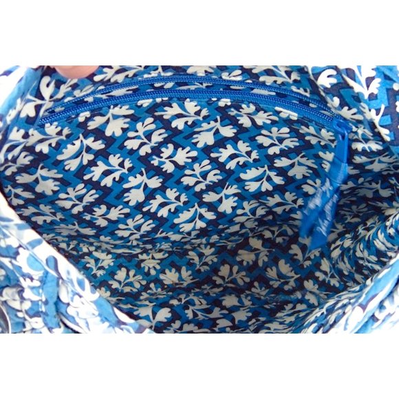 Blue and White Vera Bradely Purse - Picture 5 of 6